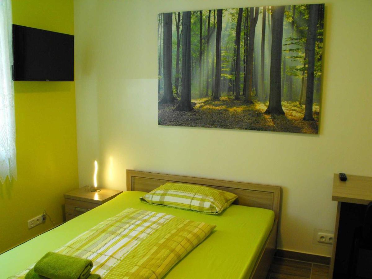 Pension Froschprinz Seligenstadt Esterno foto